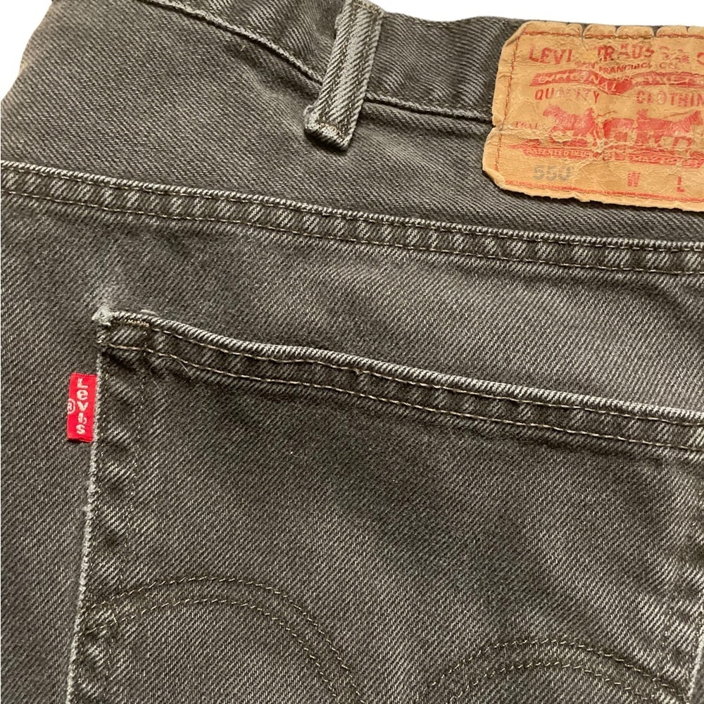 Vintage Levi’s 550 relaxed fit black cotton high waist unisex jeans - Picture 2 of 11